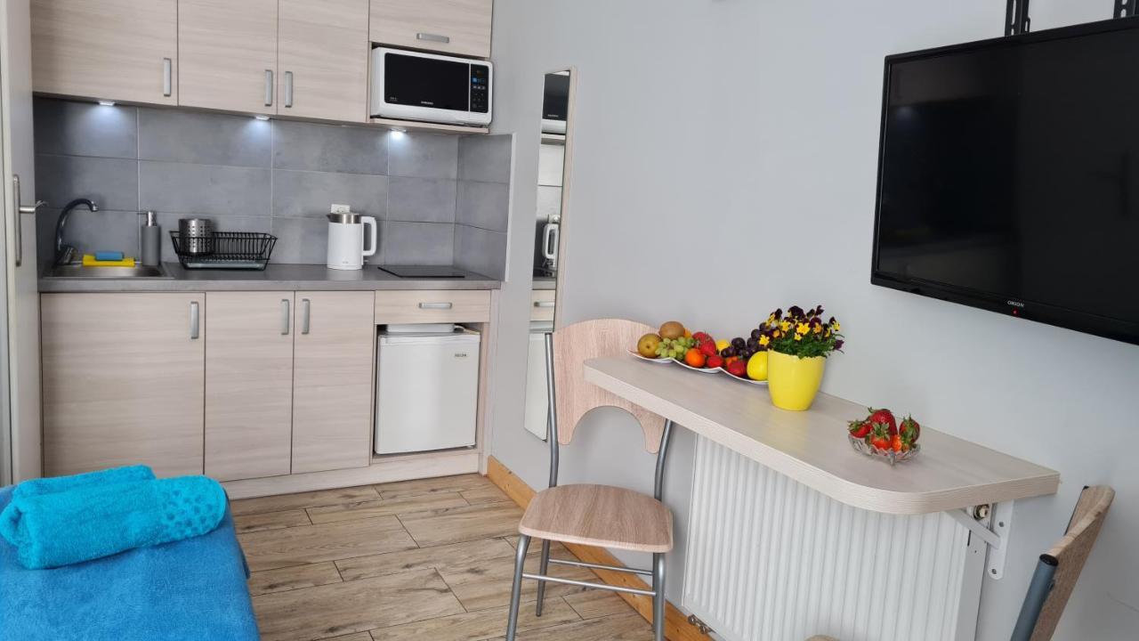 Bela - Pokoje Z Aneksami I Apartamenty コウォブジェク エクステリア 写真