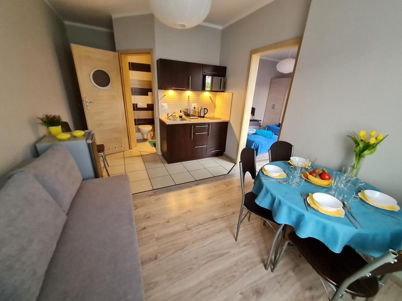 Bela - Pokoje Z Aneksami I Apartamenty コウォブジェク エクステリア 写真